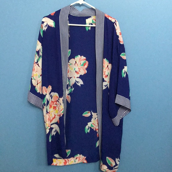a new day Sweaters - A New Day Floral Kimono